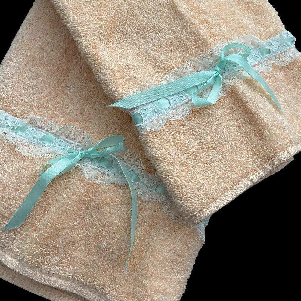 Vtg Lady Pepperell  2 Piece Towel Set Bath & Hand Lace Ribbon Trim Grannycore